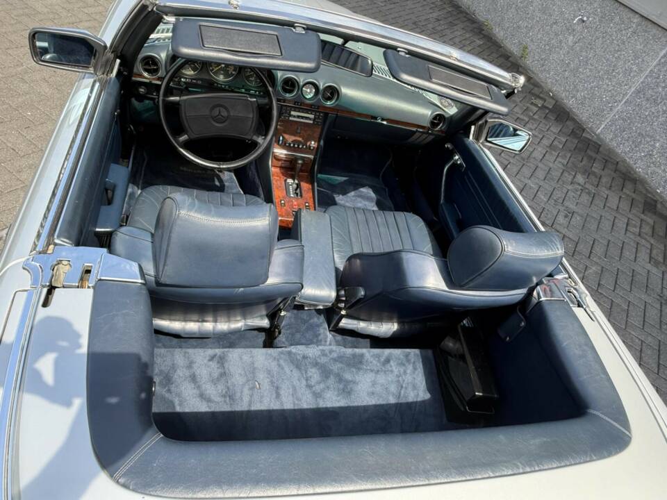 Afbeelding 19/44 van Mercedes-Benz 560 SL (1986)