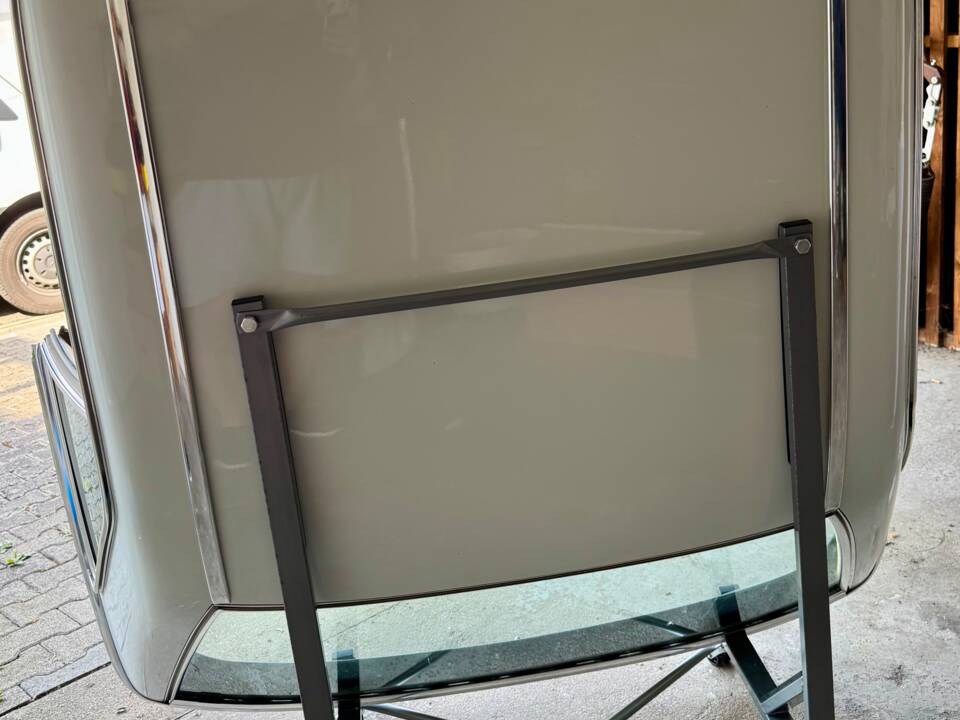 Image 15/18 of Mercedes-Benz 350 SL (1971)