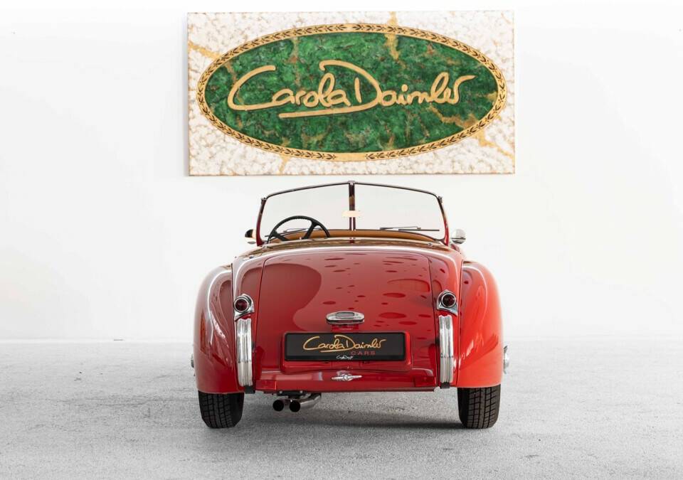 Image 4/30 of Jaguar XK 120 SE OTS (1953)