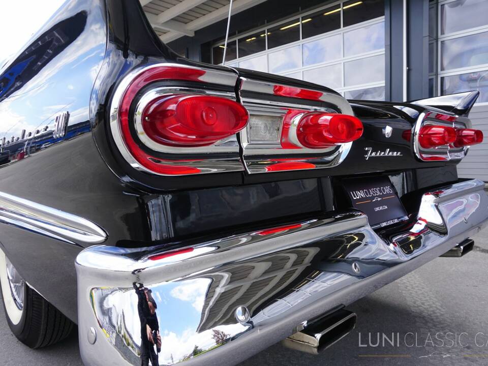 Image 25/77 of Ford Fairlane 500 Club Victoria (1958)