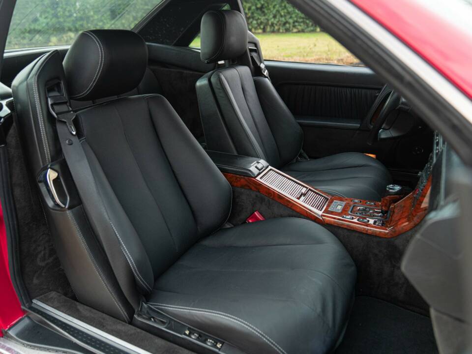 Obraz 32/50 pojazdu Mercedes-Benz SL 600 (1994)