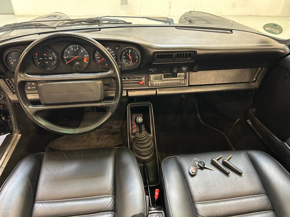 Bild 11/32 von Porsche 911 Carrera 3.2 (WTL) (1985)