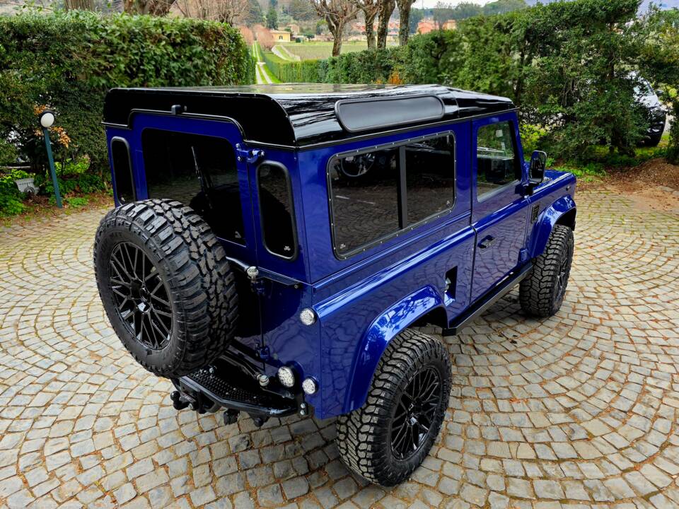 Bild 10/22 von Land Rover Defender 110 Turbo Diesel (1987)