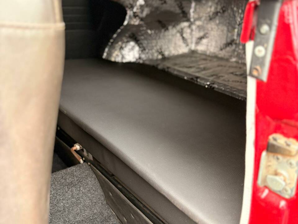 Image 13/16 de Volkswagen Beetle Speedster (1971)