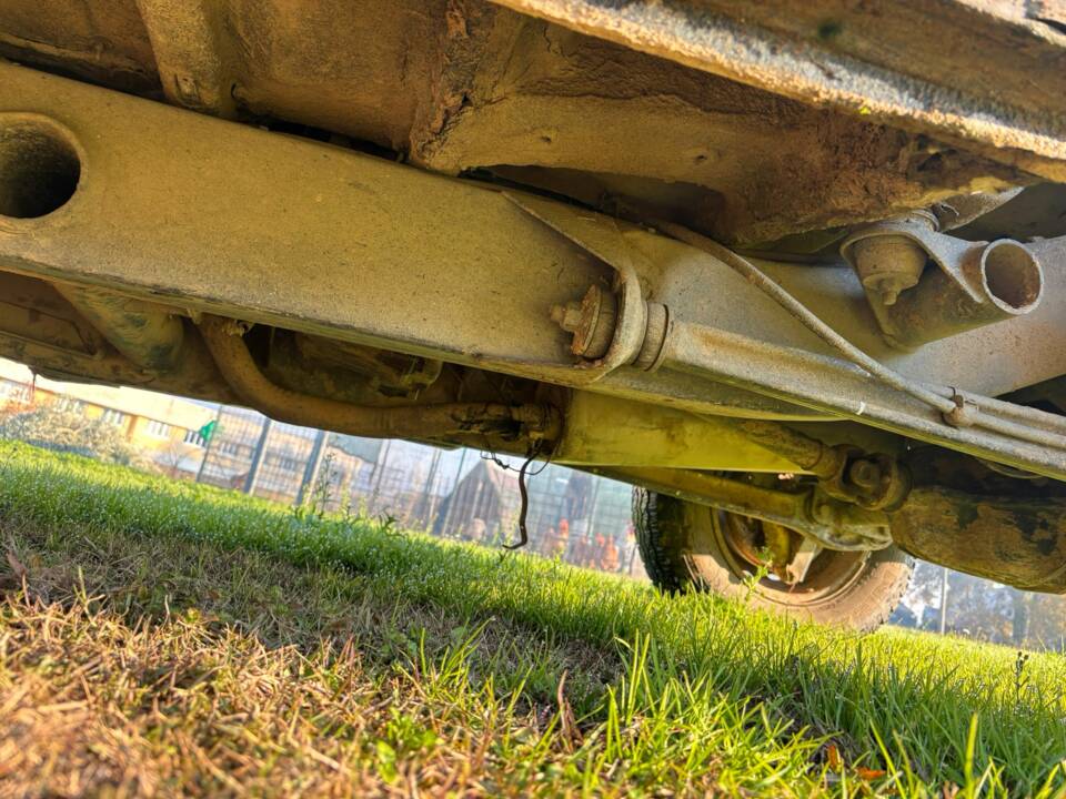 Image 40/53 of Mercedes-Benz 240 GD (SWB) (1982)