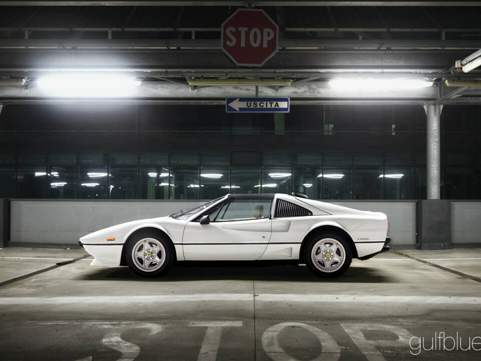 Image 72/72 of Ferrari 208 GTS Turbo (1985)