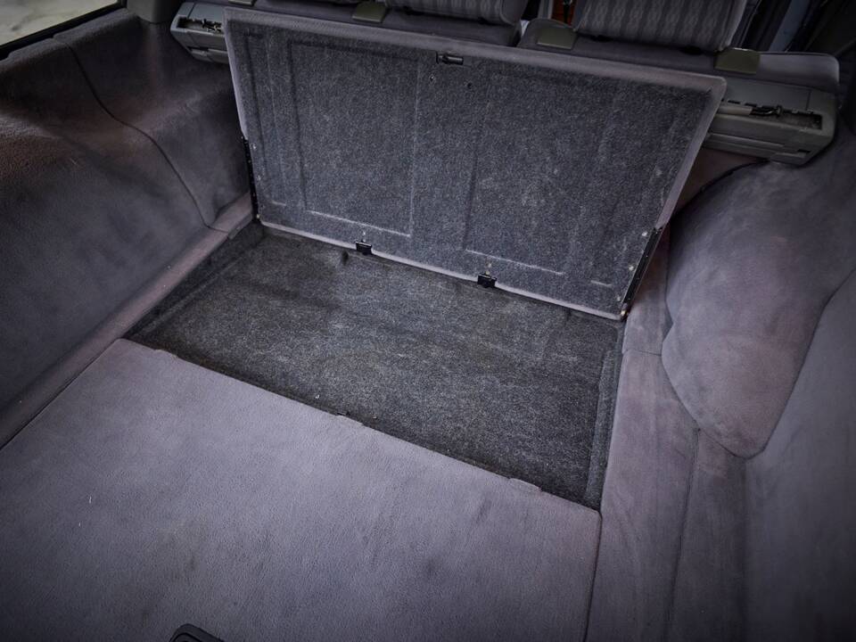 Image 57/100 of Mercedes-Benz 230 TE (1990)