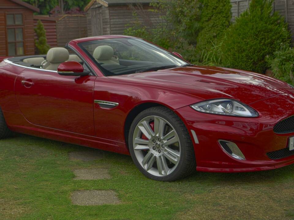 Image 2/50 of Jaguar XKR (2013)