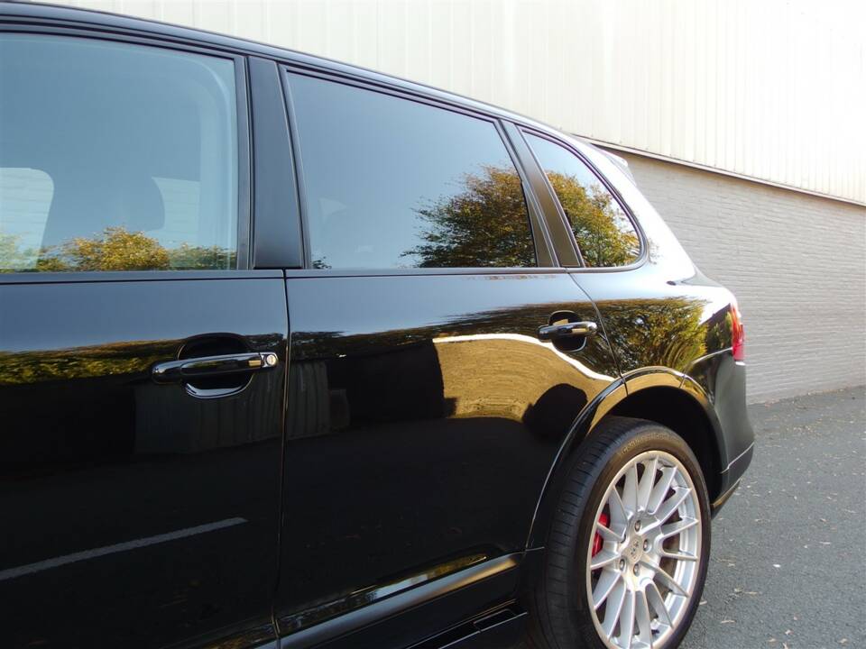 Image 32/100 of Porsche Cayenne GTS (2009)