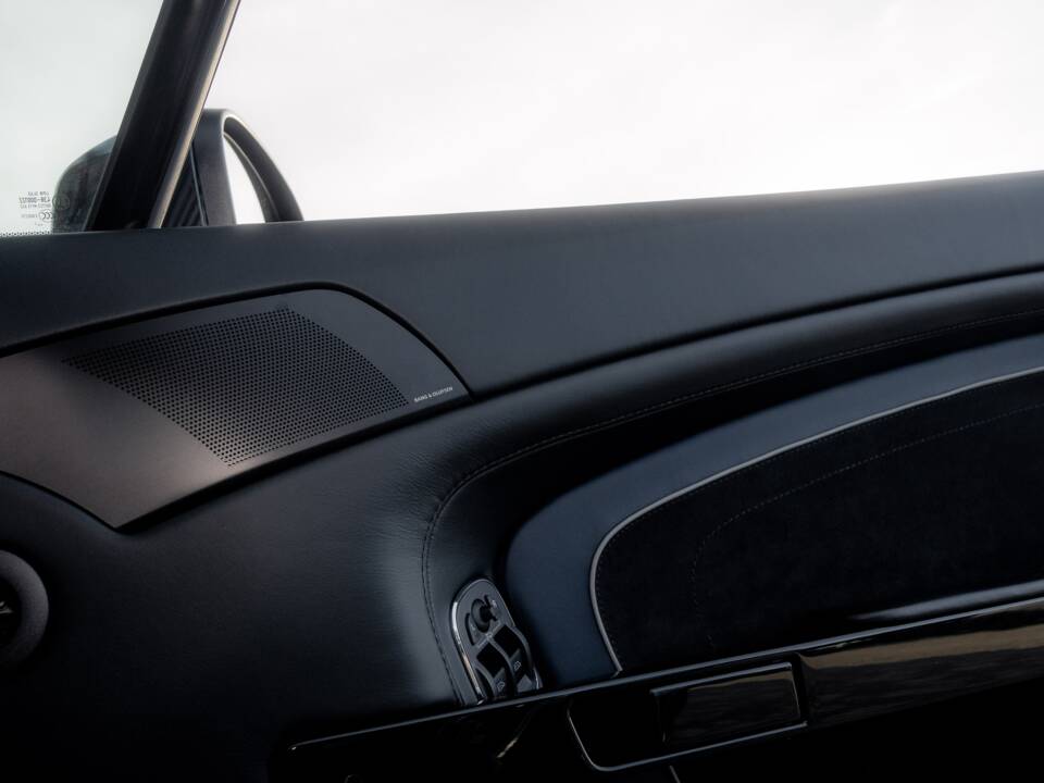 Bild 71/77 von Aston Martin V12 Vantage AMR (2018)