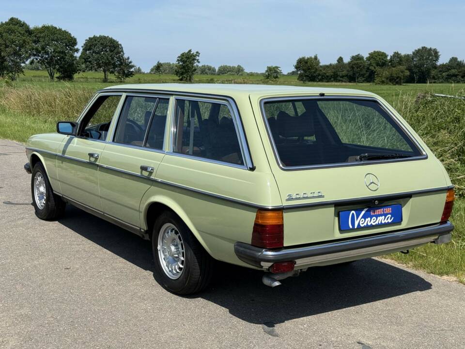 Bild 14/21 von Mercedes-Benz 300 TD (1978)