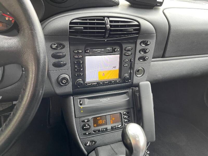 Bild 13/17 von Porsche 911 Carrera 4 (1999)