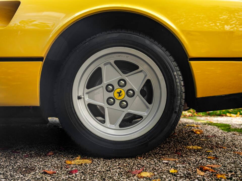 Bild 21/55 von Ferrari 328 GTS (1986)