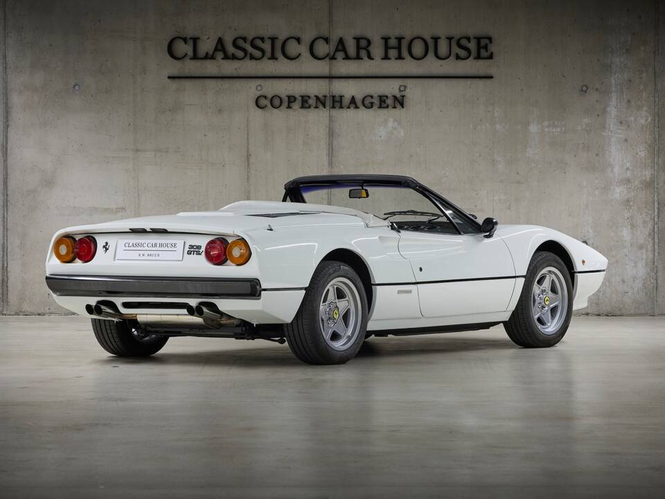 Bild 10/86 von Ferrari 308 GTSi (1982)