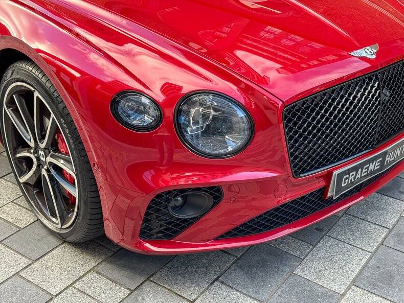Image 14/44 of Bentley Continental GT V8 (2020)