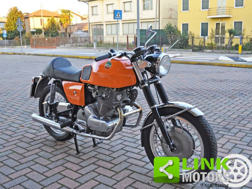 Image 4/10 of Laverda DUMMY (1969)