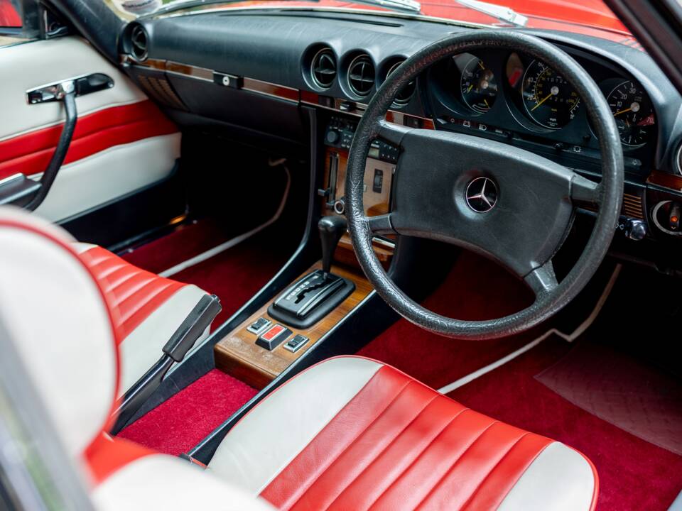 Immagine 6/25 di Mercedes-Benz 280 SL (1981)