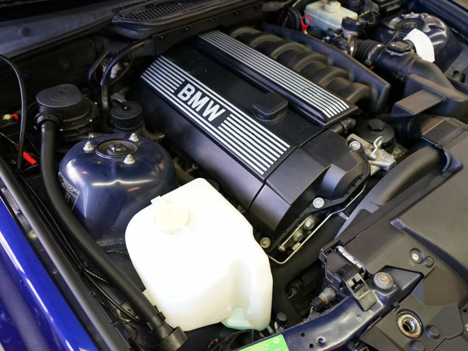 Image 30/33 of BMW 323ti Compact (1999)