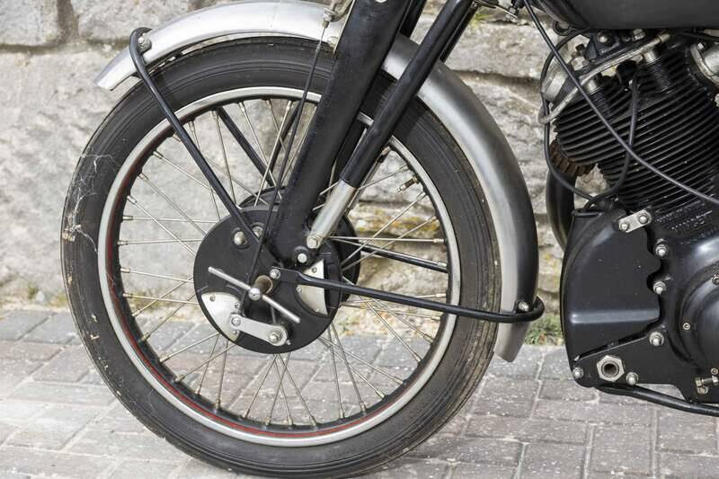 Bild 25/44 von Vincent Black Shadow C (1952)