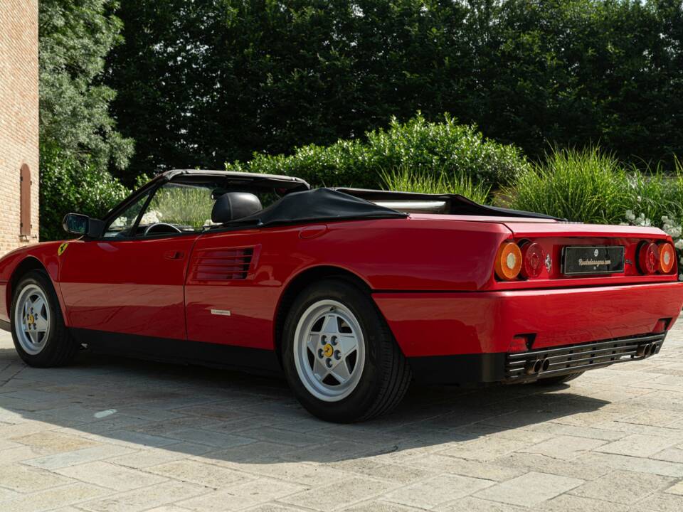 Image 6/50 of Ferrari Mondial T (1991)