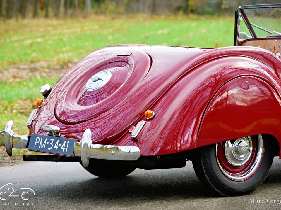 Image 54/60 of Lea-Francis 2,5 Litre (1950)