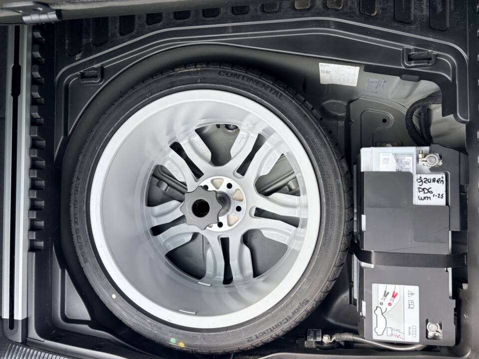 Imagen 36/42 de Audi S6 Avant 5.2 V10 quattro (2006)