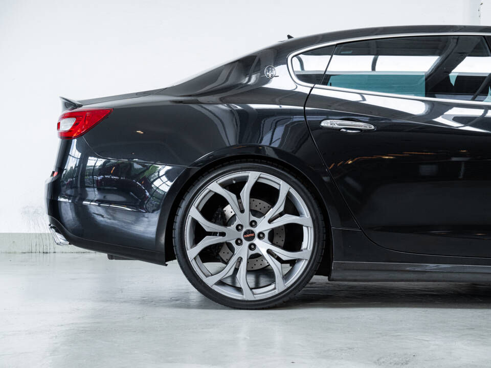 Image 35/44 of Maserati Quattroporte GTS (2013)