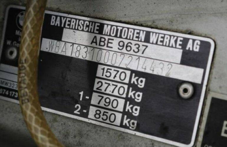 Immagine 7/43 di BMW 323i (1980)