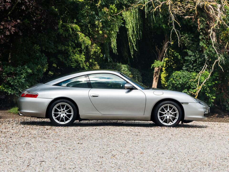 Afbeelding 2/16 van Porsche 911 Carrera (2003)