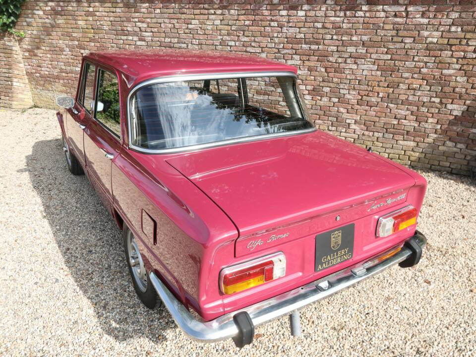 Bild 46/50 von Alfa Romeo Giulia Nuova Super 1300 (1975)