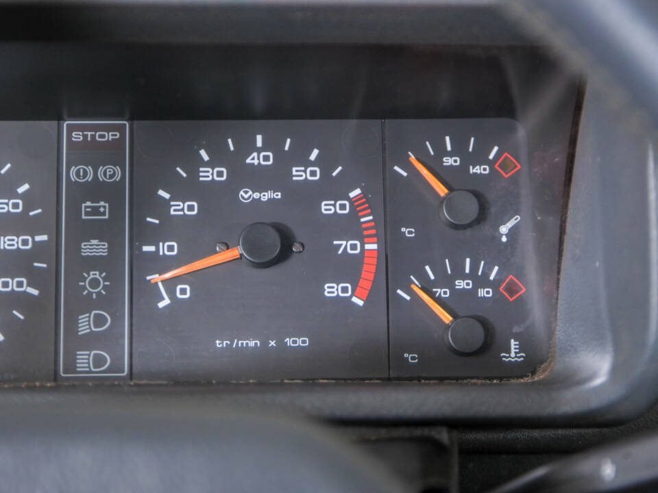 Image 21/50 of Peugeot 205 GTi 1.6 (1986)