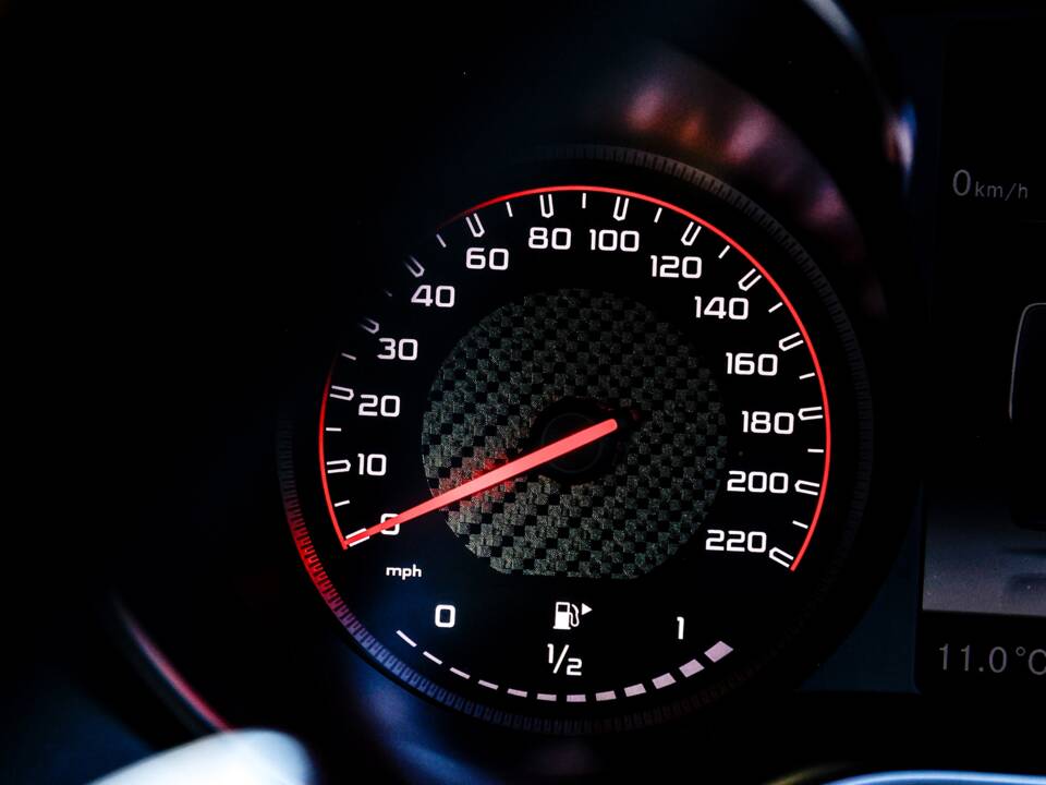 Bild 6/35 von Mercedes-AMG GT-S (1900)