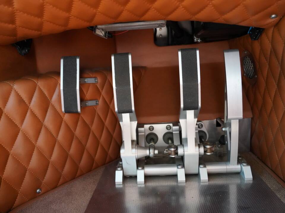 Image 8/21 of Spyker C8 Spyder (2006)