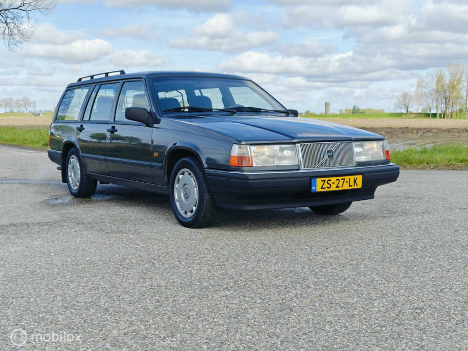 Bild 6/38 von Volvo 940 2.3i (1991)