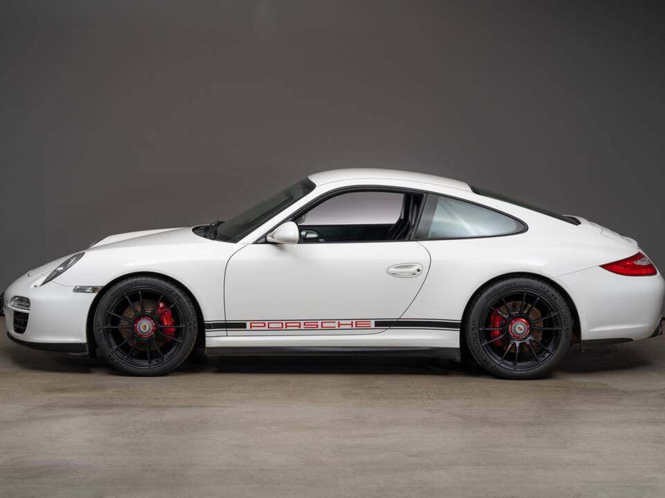 Imagen 10/46 de Porsche 911 Carrera GTS (2011)