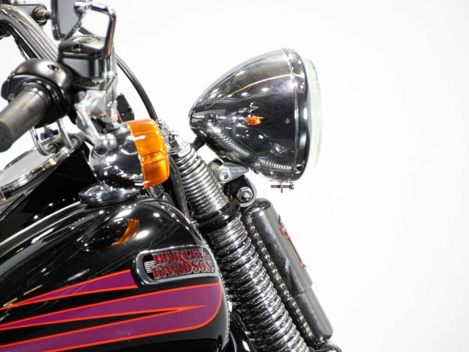 Immagine 25/50 di Harley-Davidson Bad Boy Softail (1996)