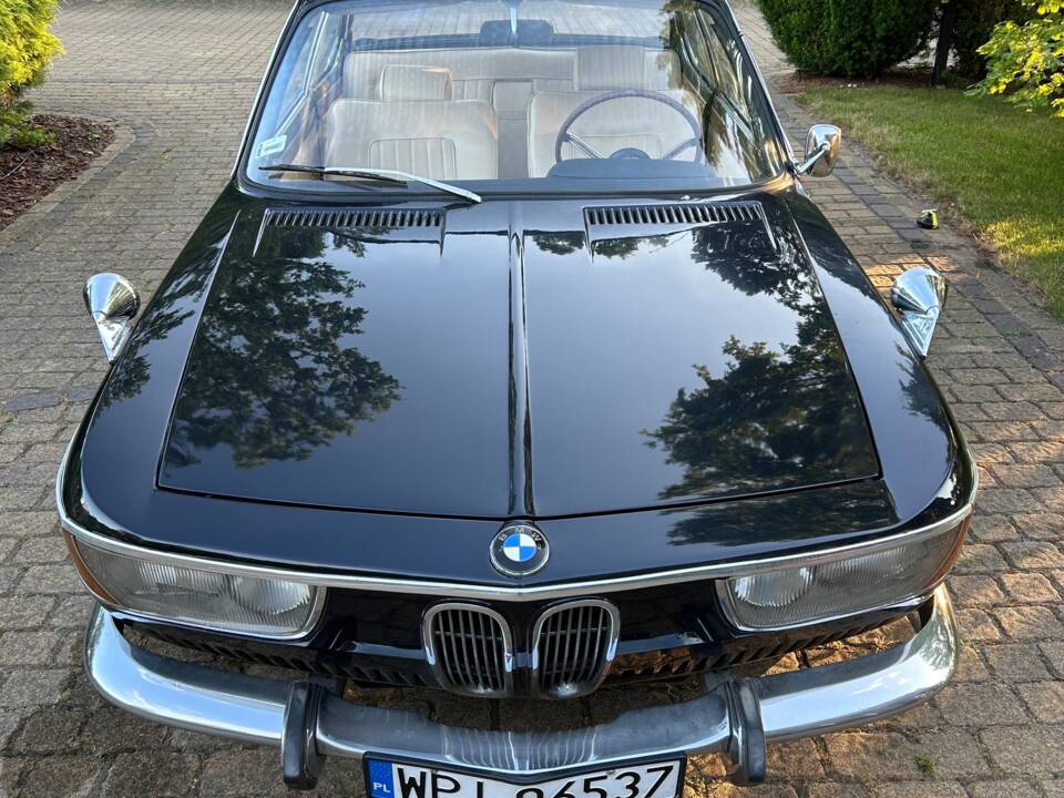 Imagen 3/13 de BMW 2000 C (1970)
