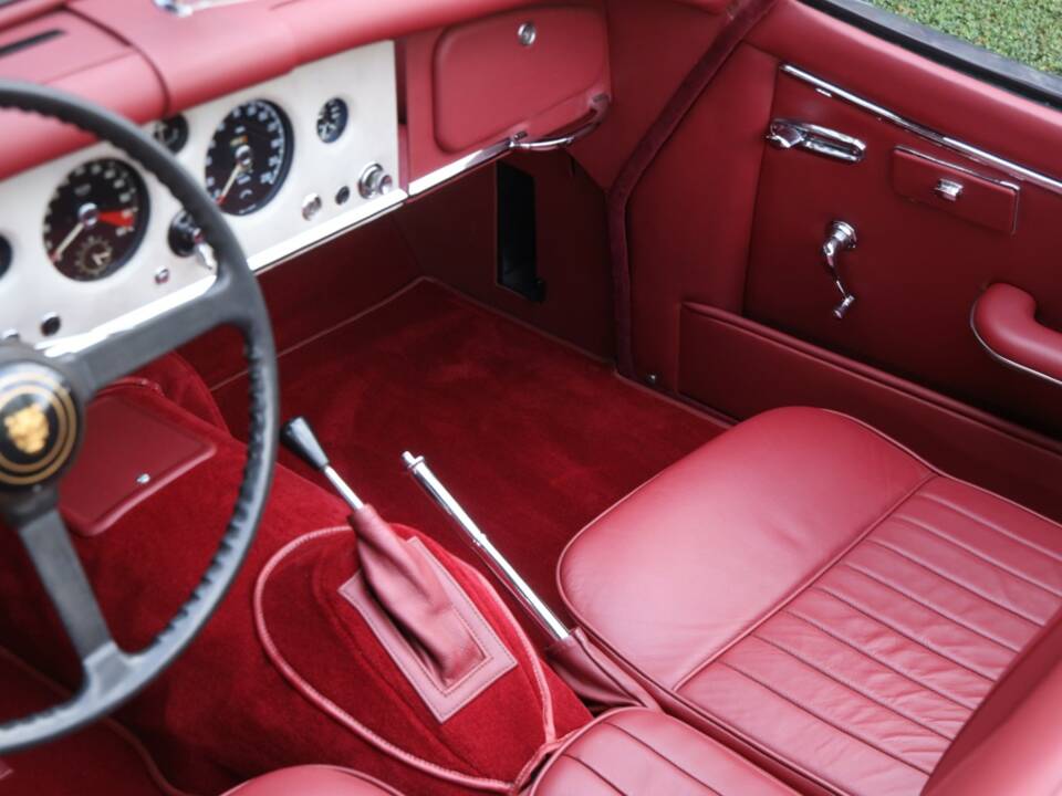 Image 30/50 de Jaguar XK 150 3.4 S OTS (1958)
