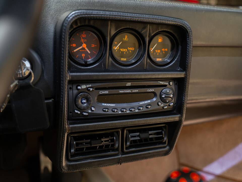 Bild 29/38 von Ferrari 328 GTS (1986)