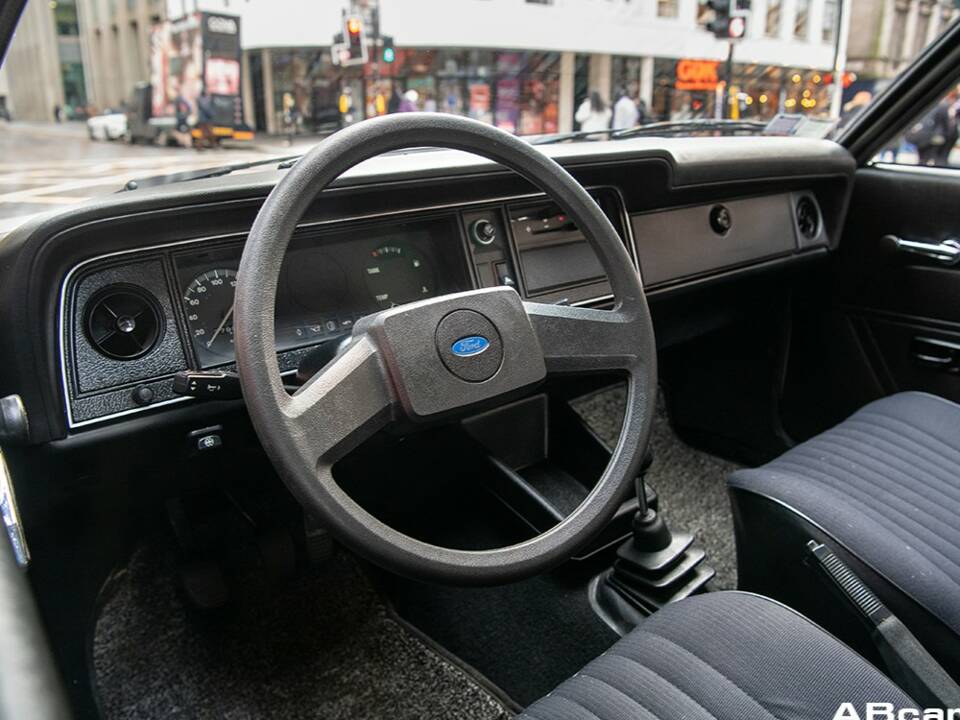 Bild 4/5 von Ford Cortina 3.0 (1977)