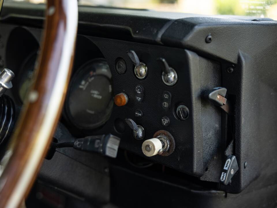 Bild 10/50 von Land Rover 88 (1980)