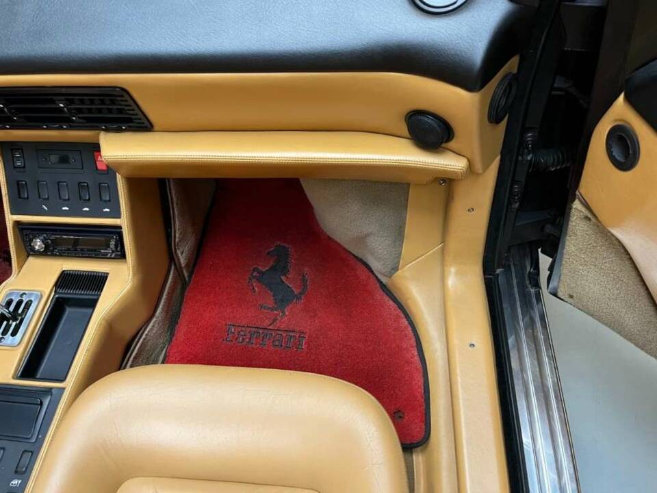 Bild 17/50 von Ferrari Mondial T (1990)