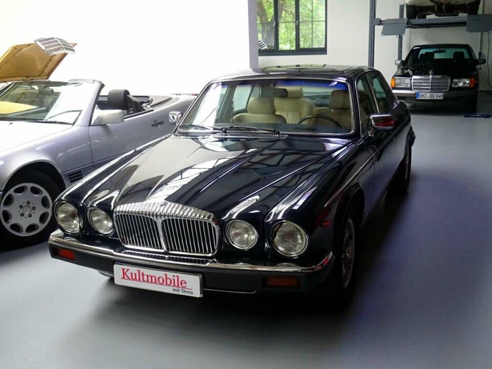 Bild 3/20 von Daimler Double Six (1988)
