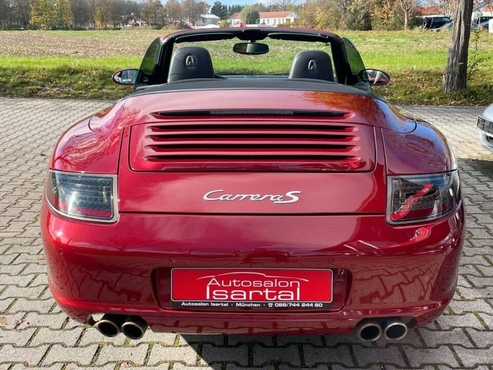 Image 8/18 of Porsche 911 Carrera S (2007)