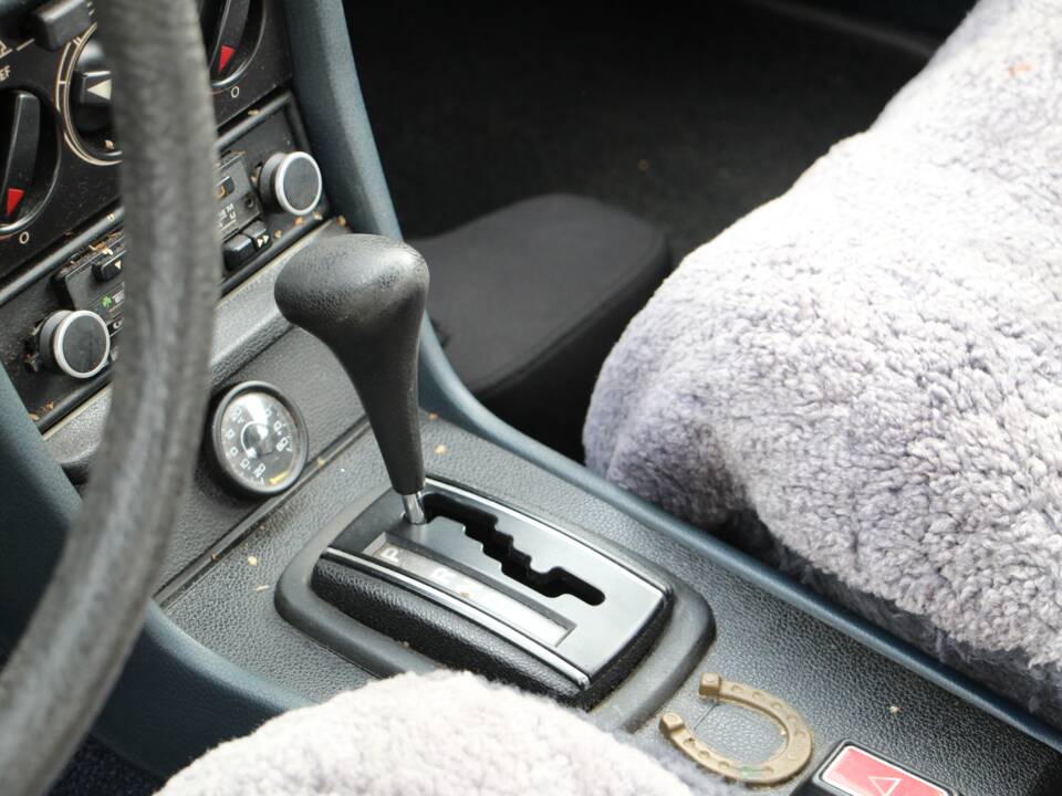 Image 16/22 of Mercedes-Benz 200 (1978)