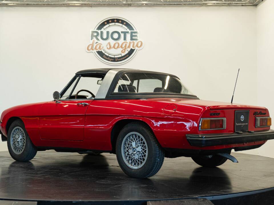 Imagen 6/50 de Alfa Romeo 1600 Spider (1972)