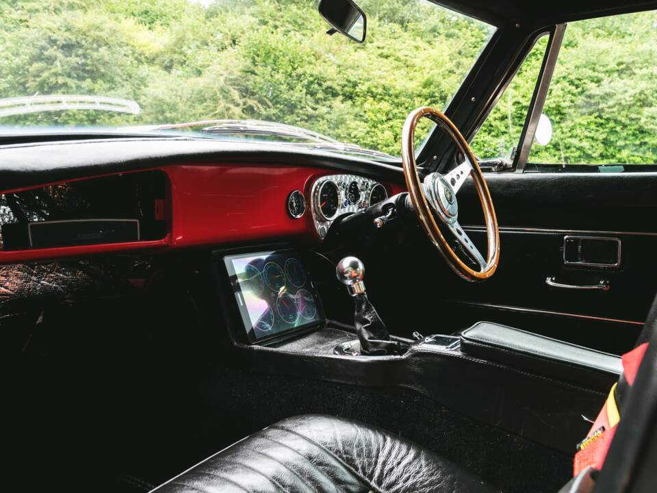 Image 48/50 of MG MGB GT V8 (1977)