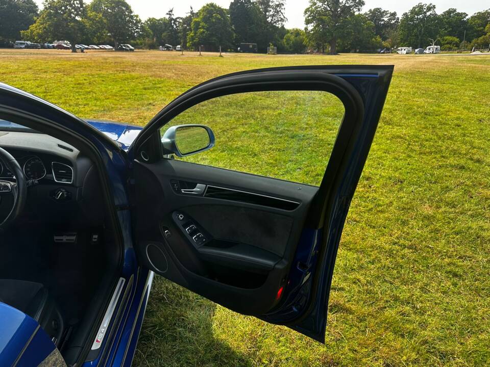 Imagen 13/40 de Audi RS4 Avant (2014)