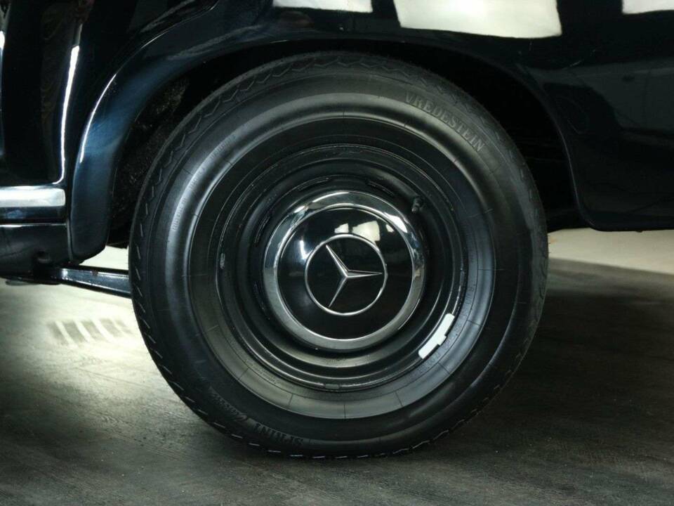 Bild 49/49 von Mercedes-Benz 180 D (1956)