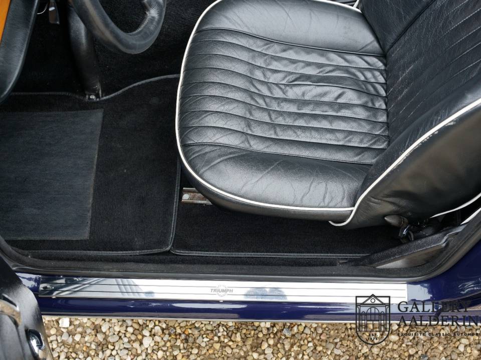 Image 29/50 of Triumph TR 250 (1968)
